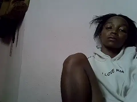 ElianeHot online show from 02/25/25, 12:34