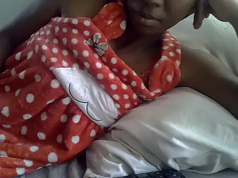 ElianeHot online show from 10/19/25, 09:21