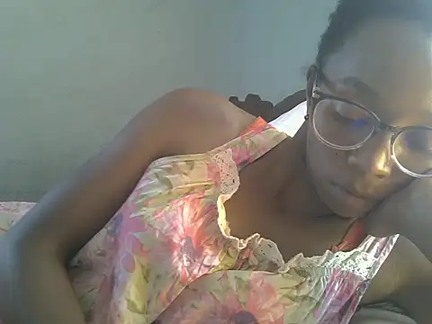 ElianeHot online show from 03/27/26, 11:32