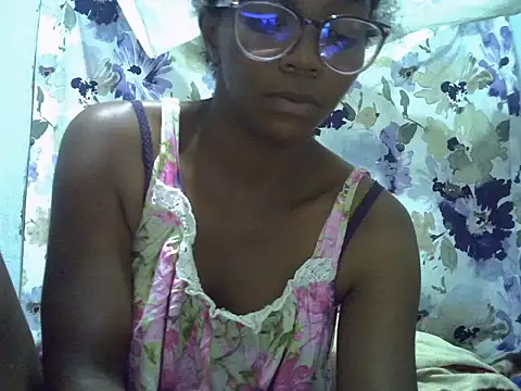 Snapshot of ElianeHot chatting on 05/02/26, 09:53 ElianeHot online show from 05/02/26, 09:53