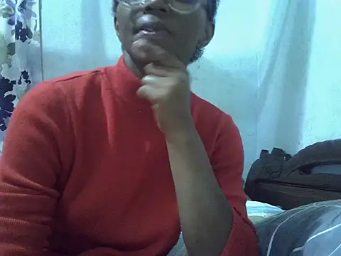 Snapshot of ElianeHot chatting on 05/28/26, 03:31 ElianeHot online show from 05/28/26, 03:31