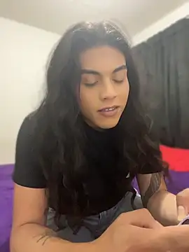 Snapshot of Ariana_Rodriguez_ chatting on 06/11/26, 12:43 Ariana Rodriguez online show from 06/11/26, 12:43