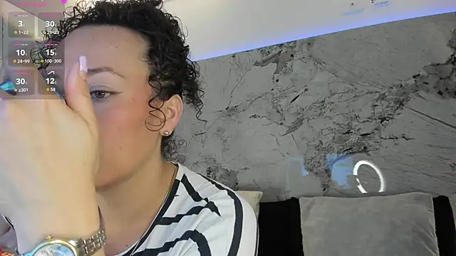 LIZ HOLMES online show from 11/29/25, 10:07