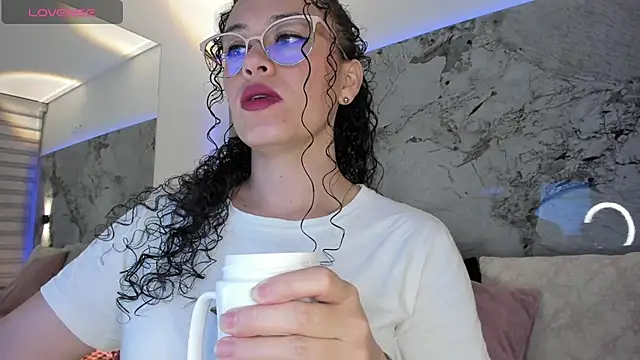 LIZ HOLMES online show from 02/07/26, 10:19