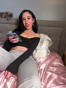 Snapshot of petitebarbiexxx chatting on 10/01/25, 05:24 petitebarbiexxx online show from 10/01/25, 05:24