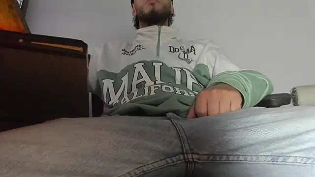 s sven03 online show from 10/19/25, 11:27