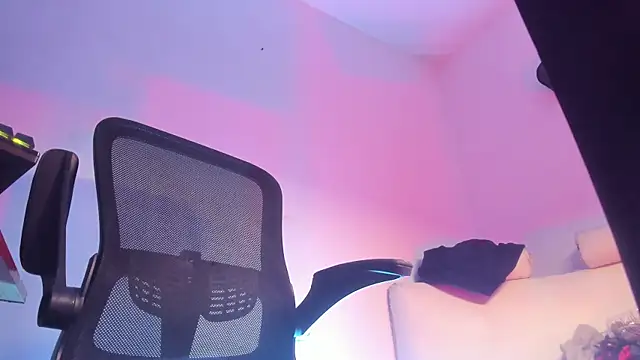 s sven03 online show from 12/03/25, 12:18