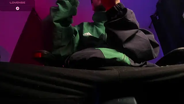 s sven03 online show from 12/16/25, 10:59