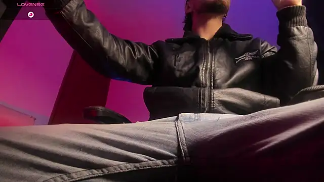 s sven03 online show from 12/18/25, 05:02