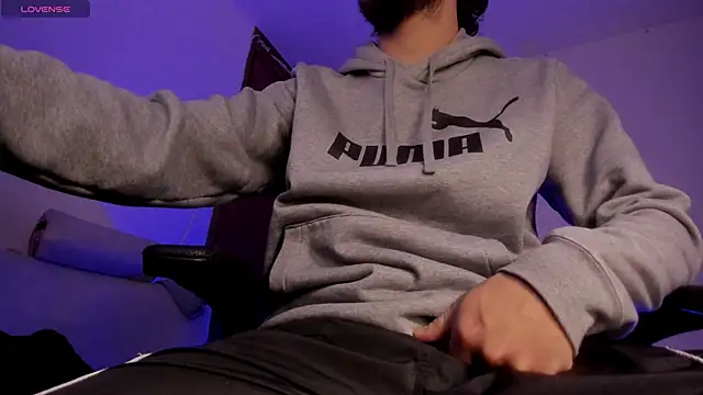 s sven03 online show from 02/02/26, 04:11