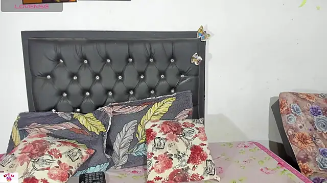 Darlyquenn11 online show from 12/28/24, 03:15