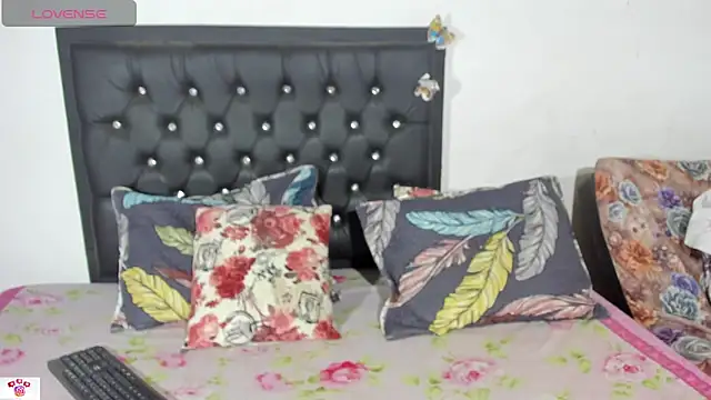 Darlyquenn11 online show from 12/29/24, 03:54