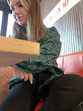 Snapshot of PumaShyXD chatting on 12/18/24, 11:13 PumaShyXD online show from 12/18/24, 11:13