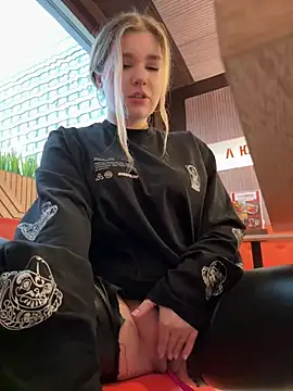 Snapshot of PumaShyXD chatting on 01/28/25, 10:23 PumaShyXD online show from 01/28/25, 10:23