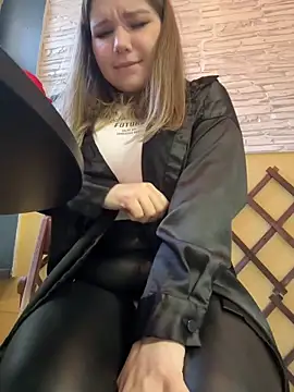 Snapshot of PumaShyXD chatting on 02/18/25, 11:44 PumaShyXD online show from 02/18/25, 11:44