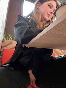 Snapshot of PumaShyXD chatting on 02/24/25, 11:32 PumaShyXD online show from 02/24/25, 11:32