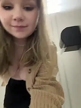 Snapshot of PumaShyXD chatting on 03/02/25, 01:27 PumaShyXD online show from 03/02/25, 01:27