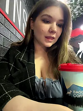 PumaShyXD online show from 11/06/25, 11:00