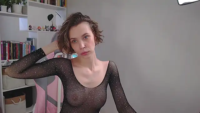 Snapshot of milly_ross chatting on 01/21/25, 06:43 milly ross online show from 01/21/25, 06:43