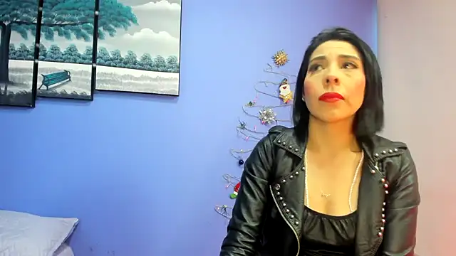 AdelleLennox cg online show from 12/13/24, 11:13