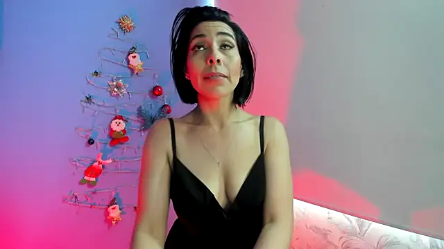 AdelleLennox cg online show from 12/18/24, 02:28