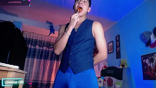 Snapshot of mexican_cum chatting on 10/23/25, 02:55 mexican cum online show from 10/23/25, 02:55
