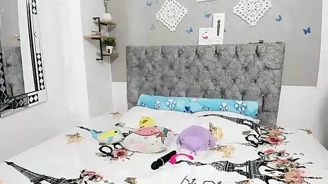 Alejandra evanss online show from 12/14/24, 02:12