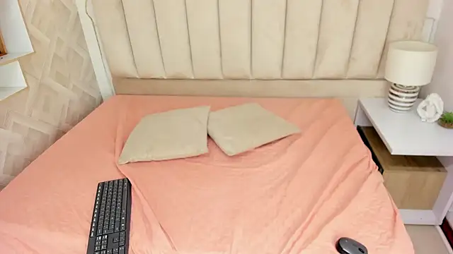 Anniie Queen online show from 12/23/25, 03:15