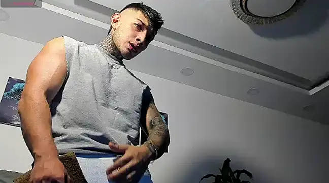 Snapshot of angeel_d035 chatting on 12/13/24, 01:48 angeel d035 online show from 12/13/24, 01:48