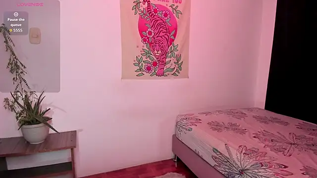 JaneRuss  online show from 10/11/25, 08:46