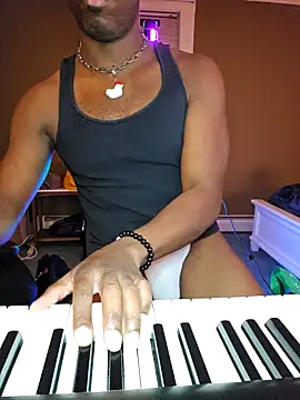 Snapshot of FrotandBicepsLover chatting on 01/14/26, 02:28 FrotandBicepsLover online show from 01/14/26, 02:28