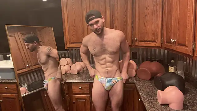 Snapshot of AlphaZack_14 chatting on 02/14/25, 07:07 AlphaZack 14 online show from 02/14/25, 07:07