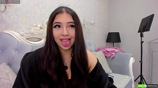 JennyFerguson online show from 11/03/25, 06:09