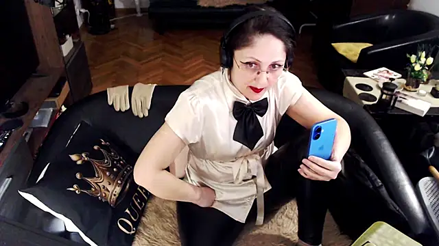 Snapshot of Imperatriza chatting on 05/05/26, 01:35 Imperatriza online show from 05/05/26, 01:35