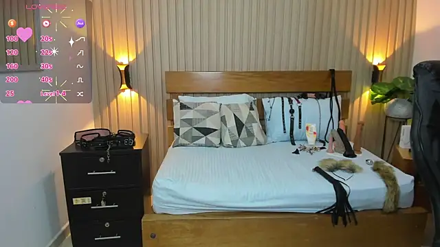 luciana ballesteros  online show from 02/13/25, 12:21