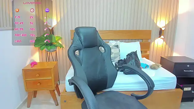 luciana ballesteros  online show from 03/06/25, 12:09