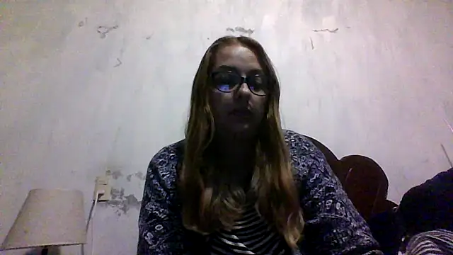 Snapshot of Samanthat33 chatting on 10/06/25, 06:11 Samanthat33 online show from 10/06/25, 06:11