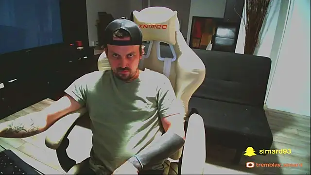 Snapshot of Tremblay_Simard chatting on 11/27/25, 01:40 Tremblay Simard online show from 11/27/25, 01:40