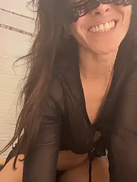 EmySkinny85 online show from 12/22/25, 08:50