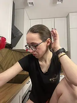 MartiniiSelenna online show from 04/10/26, 05:56