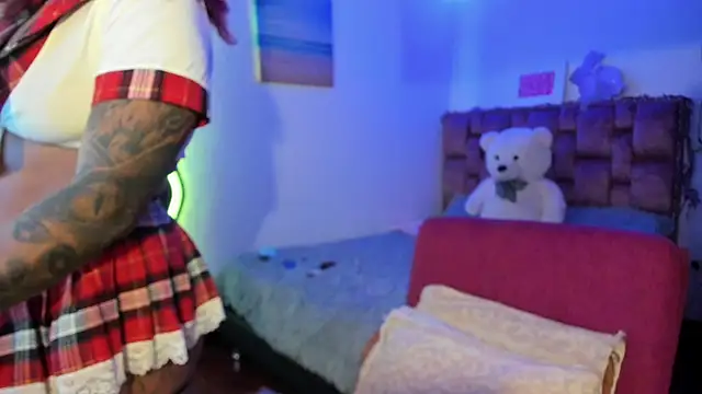 ladyrd1 online show from 02/12/25, 04:12