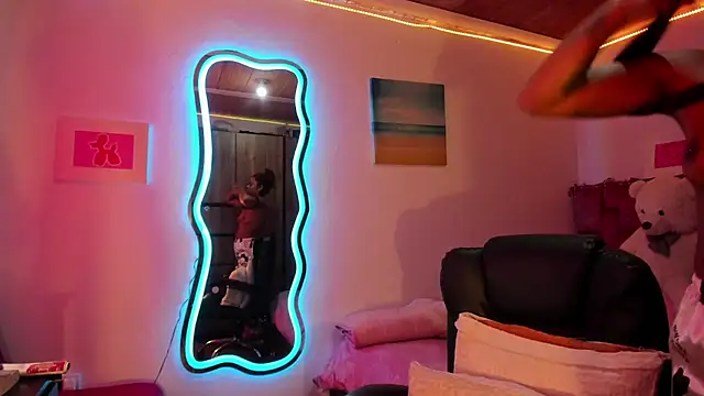 ladyrd1 online show from 02/27/25, 12:56