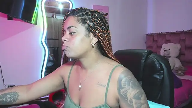 ladyrd1 online show from 02/11/26, 01:05