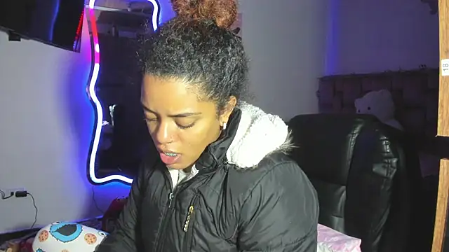 ladyrd1 online show from 02/21/26, 04:35