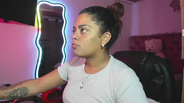 ladyrd1 online show from 03/07/26, 07:11