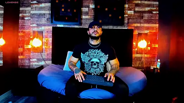 Van Velckan online show from 01/26/25, 03:27