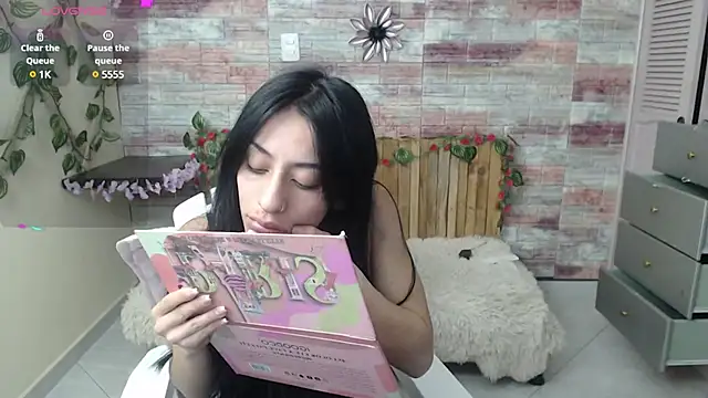 Snapshot of Lucy_joi chatting on 12/02/24, 03:26 Lucy joi online show from 12/02/24, 03:26