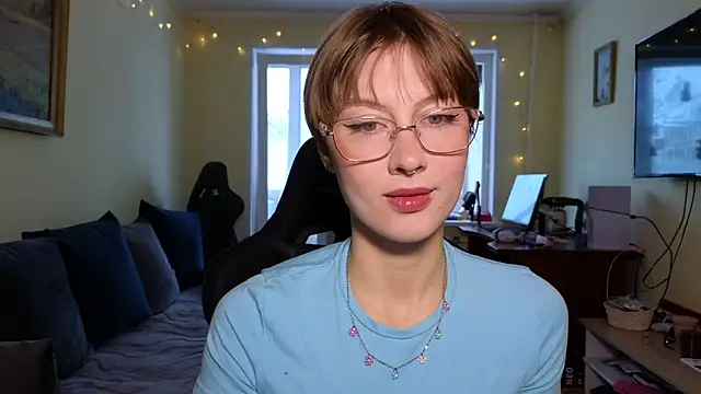 MalvinaBlum online show from 12/19/25, 05:36