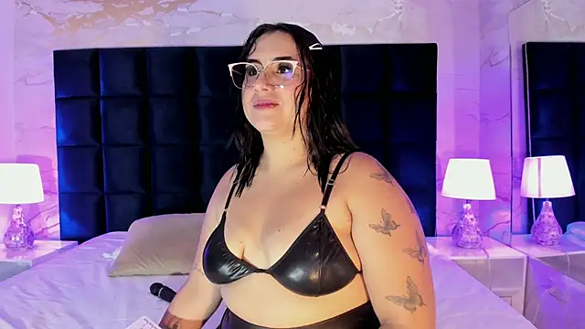 sabrinamilani online show from 09/30/25, 03:55