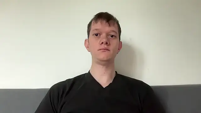 Snapshot of Cube933 chatting on 10/07/25, 02:03 Cube933 online show from 10/07/25, 02:03